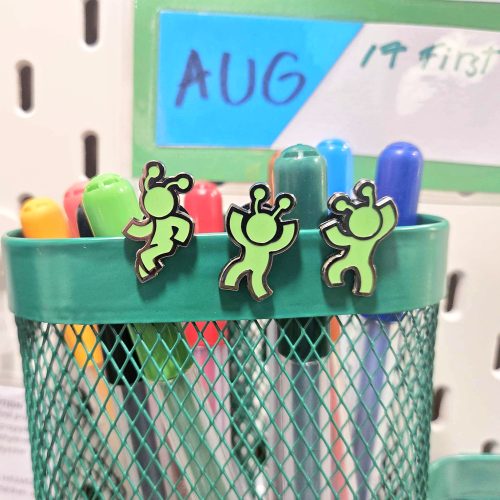Alien Online Instant Messenger Mini Pin Set